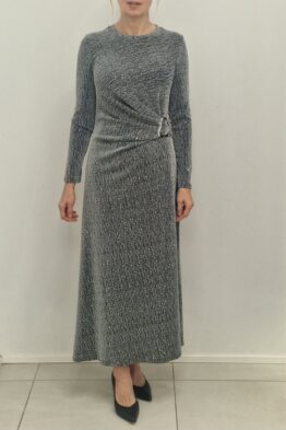 Kleit Fabians hall kividega